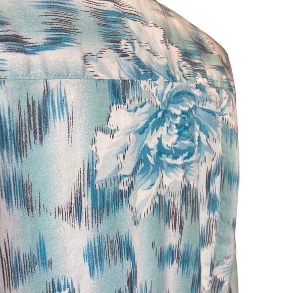 David Brooks women's size 12 long sleeve blue white floral button-up shirt - Picture 5 of 9